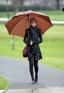 娱乐吃瓜酱老伞,揭秘老伞背后的故事与传奇