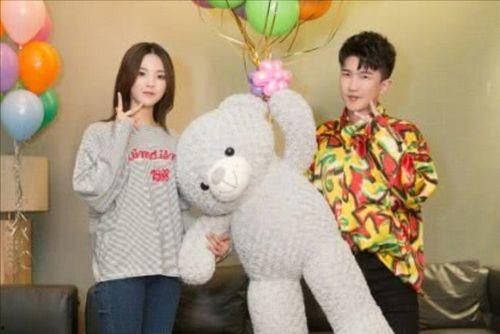 综艺娱乐吃瓜背景图